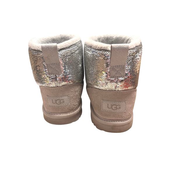 UGG Silver Sequin Classic Short Boots Women’s Size 5 Cozy Winter Sparkle - Picture 2 of 5